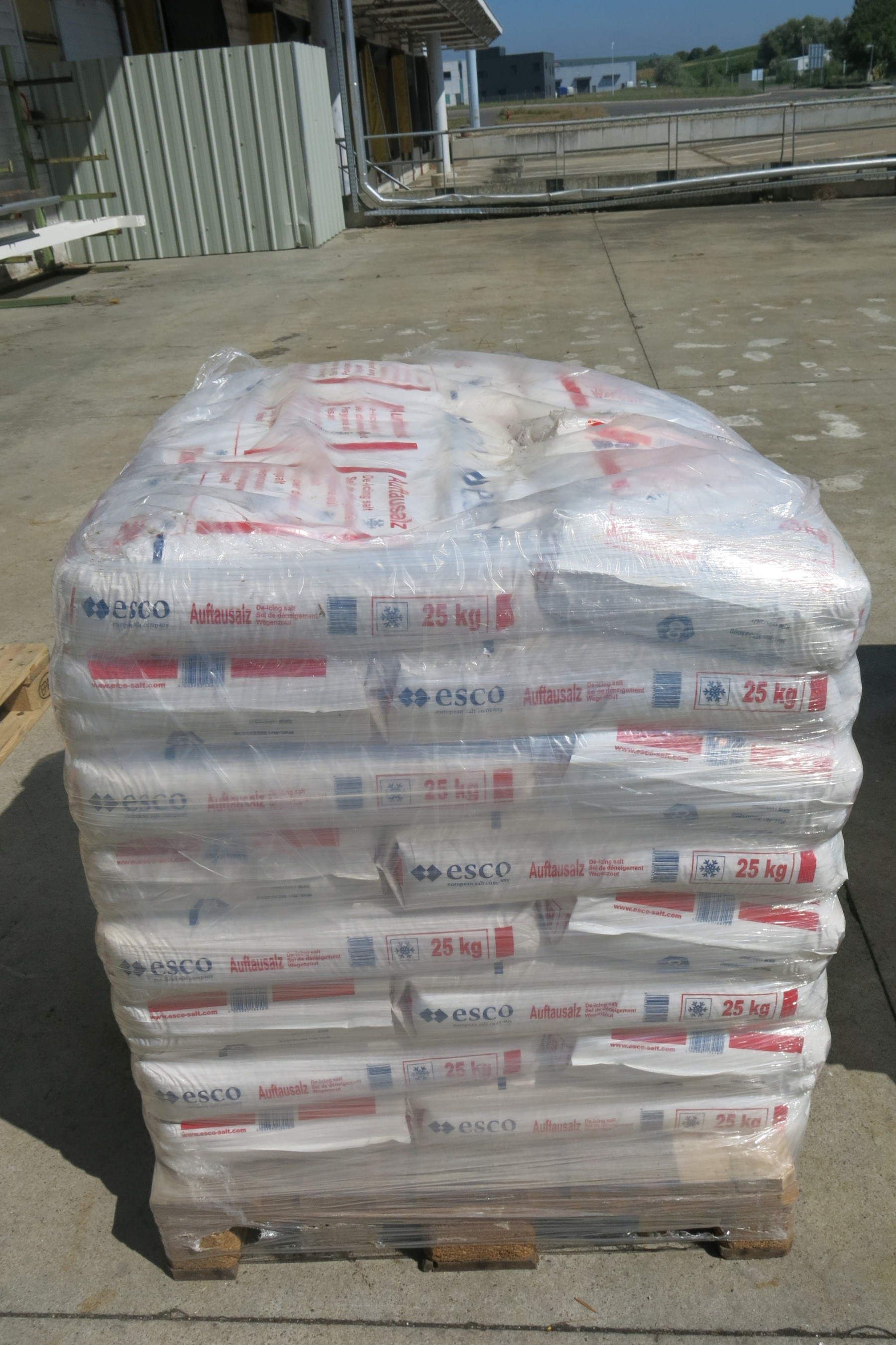Palette de 42 sacs de 25 kg de Sel de déneigement conforme NF-P 98-180
